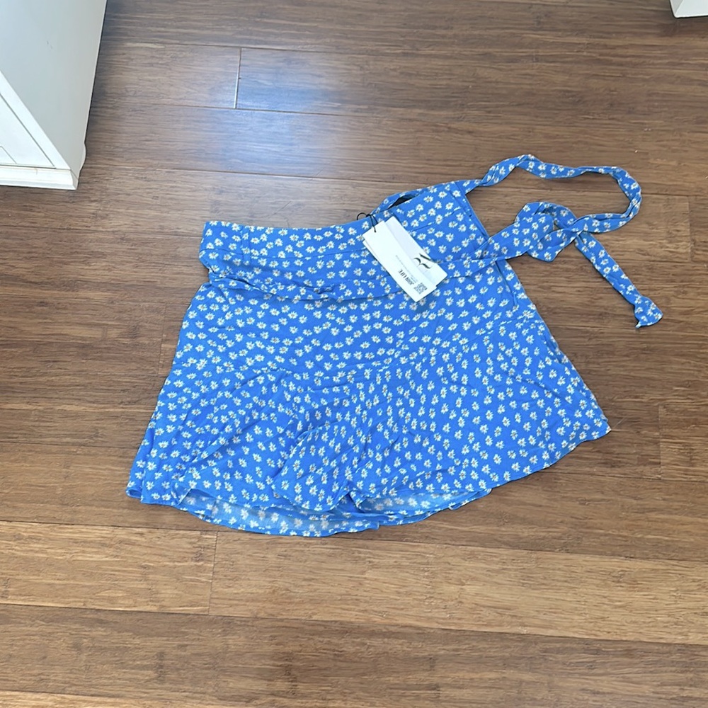 Zara Blue and White Patterned Mini Skirt